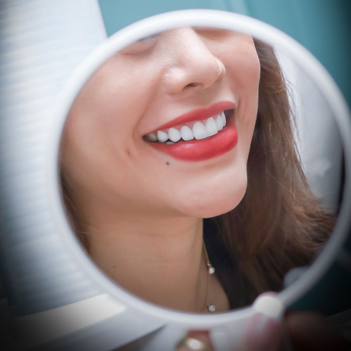 Dán sứ Veneer là phương pháp phục hình răng an toàn, hiện đại, hiệu quả cao