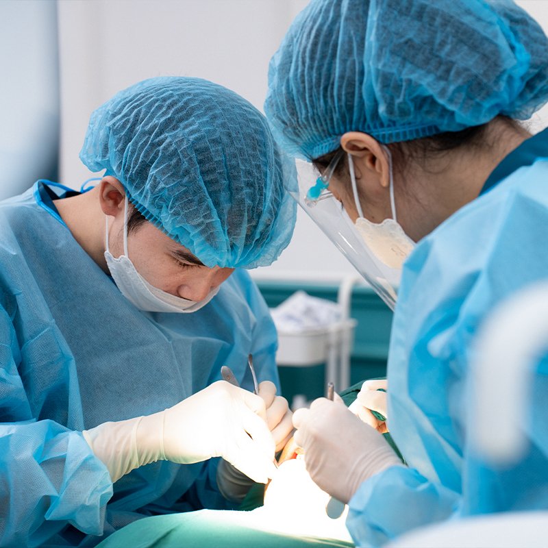 Bệnh nhân cần tuân thủ theo những yêu cầu của bác sĩ để đảm bảo hiệu quả cấy ghép Implant